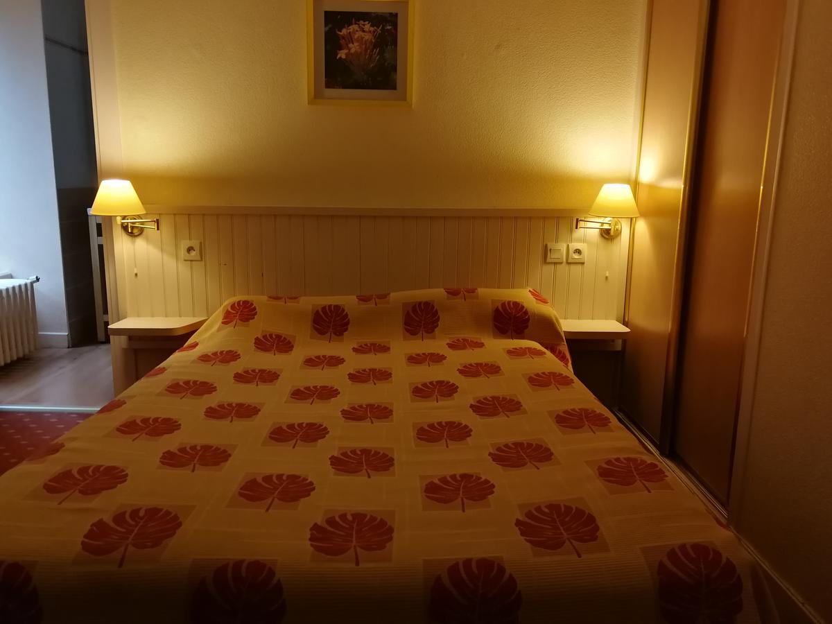 Le Relais De L'Argoat Hotell Belle-Isle-en-Terre Exteriör bild