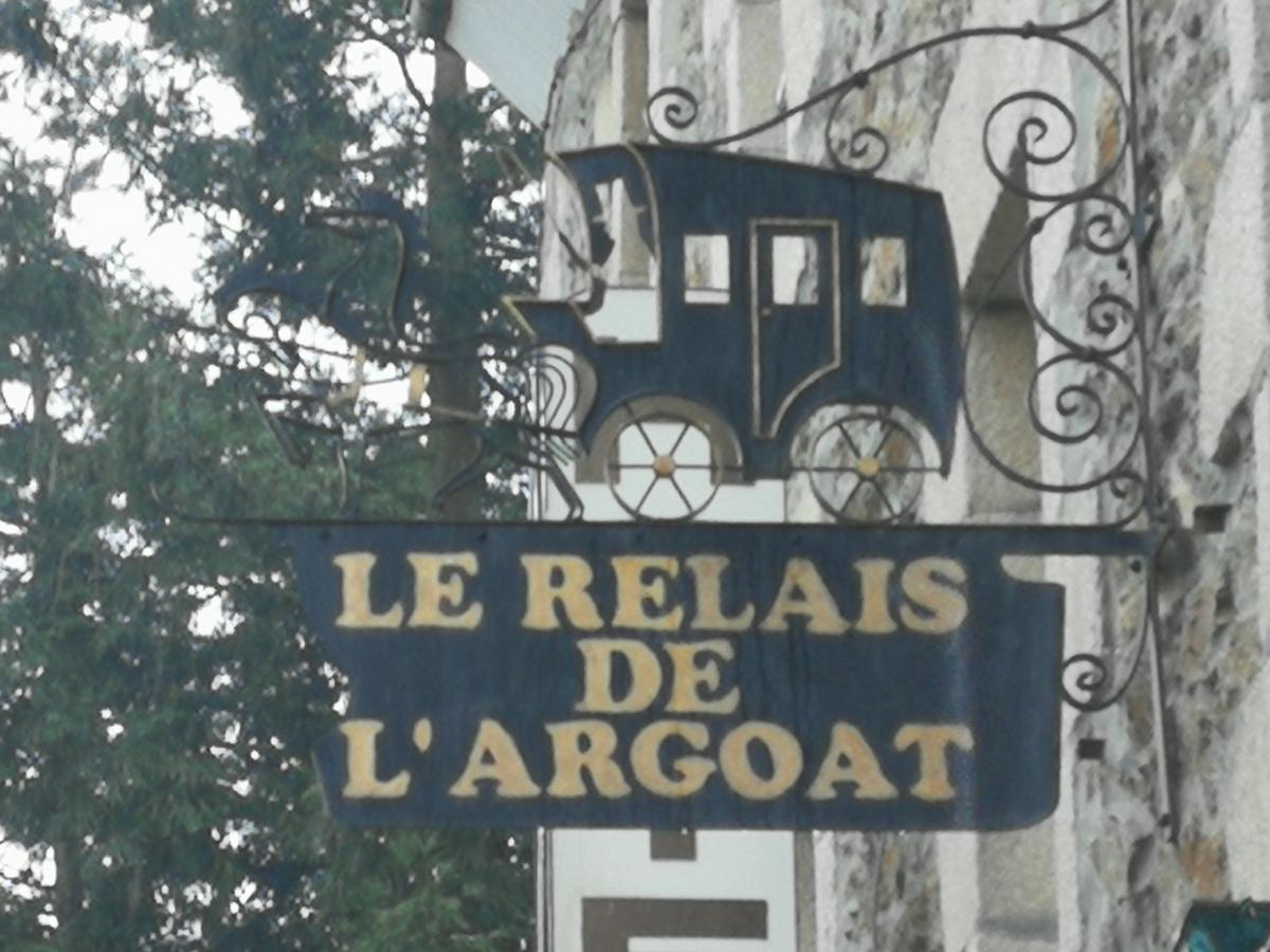 Le Relais De L'Argoat Hotell Belle-Isle-en-Terre Exteriör bild